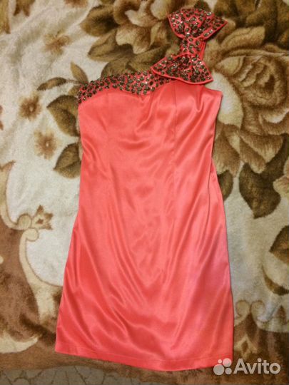 Вечернее платье (либо подарок к покупке )