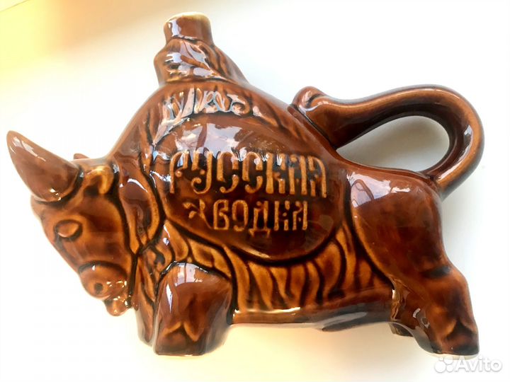 Сосуд для напитков- керамический бык