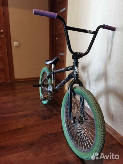 Трюковой велосипед BMX