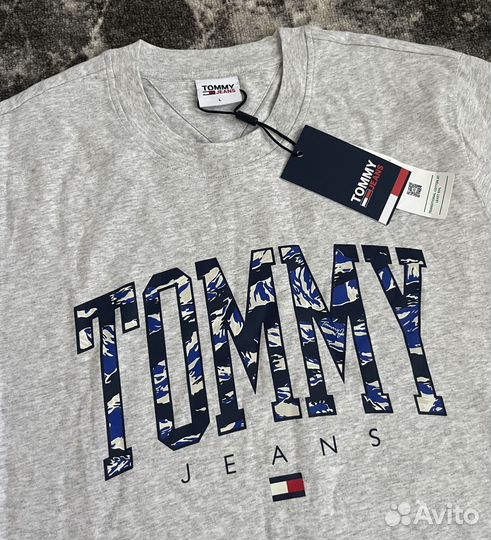 Футболка Tommy Jeans