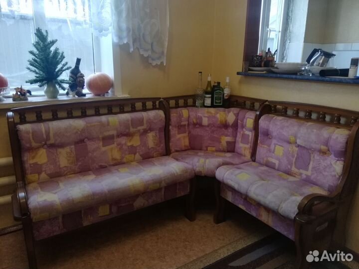 Кухонный уголок со столом и стульями бу