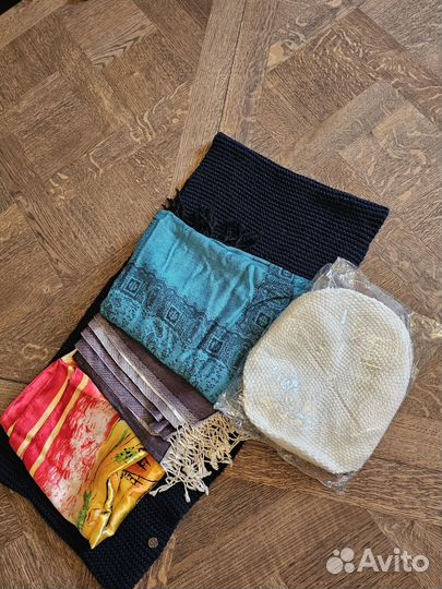 Шарфы, берет и варежки женские