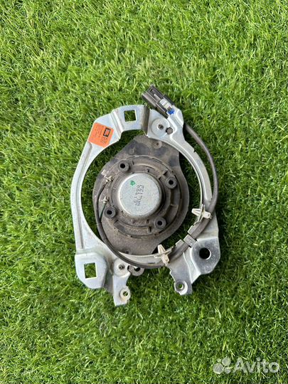 Динамик багажника toyota land cruiser 200