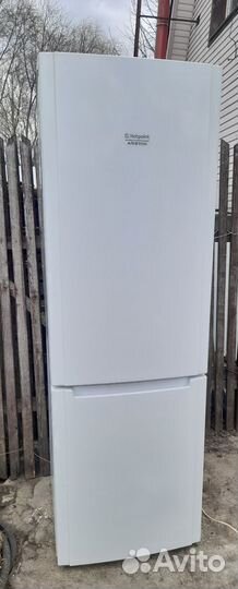 Холодильник Hotpoint ariston
