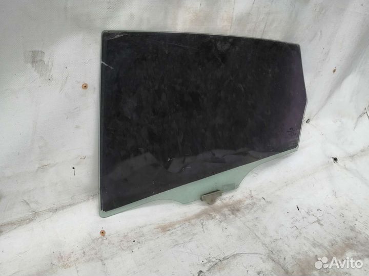 Стекло двери задней правой Hyundai i30