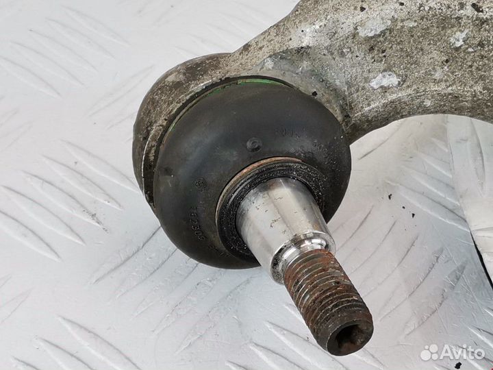 Рычаг передний правый Mercedes-Benz