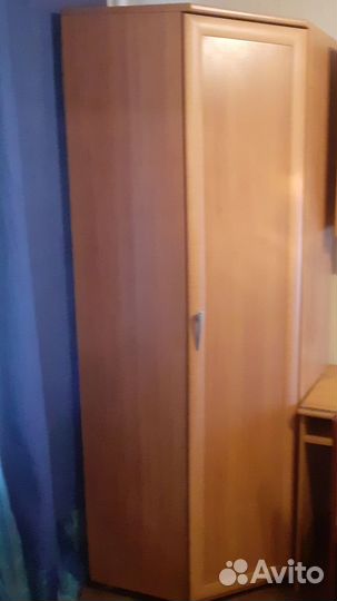 Продам шкаф угловой, вместительный