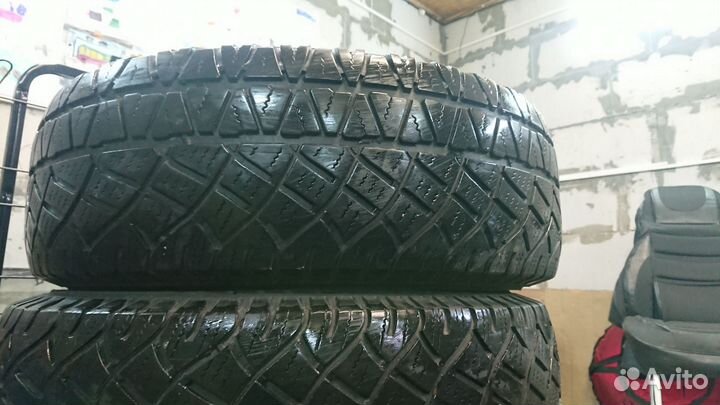 Michelin Latitude Cross 215/65 R16 100H