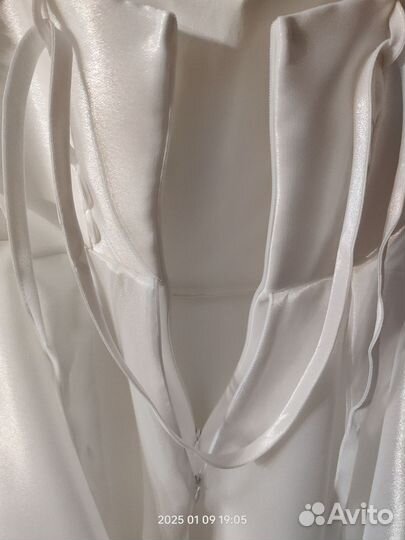 Свадебное платье 42 44 бу