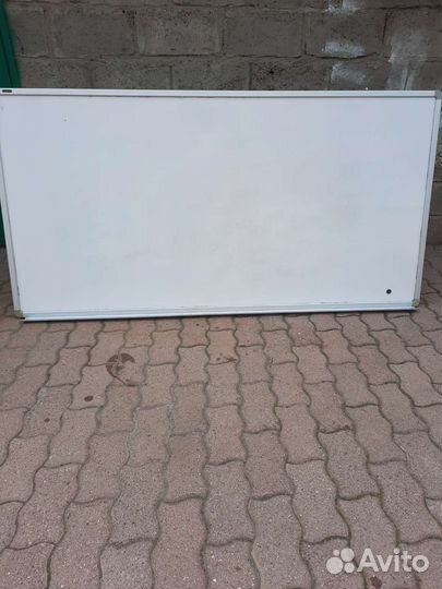 Магнитно маркерная доска