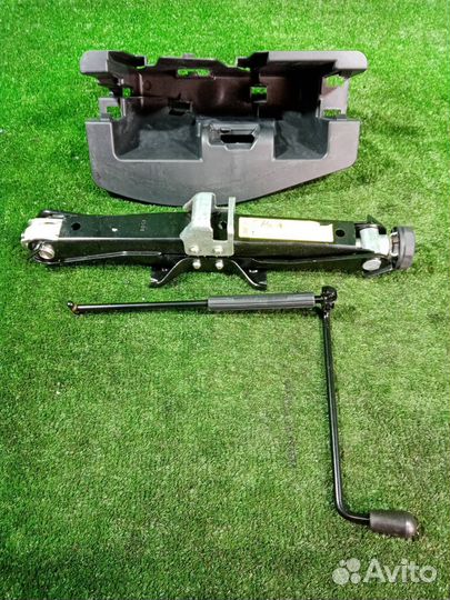 Домкрат Audi A4 B8 cdhb (1.8T) 2008