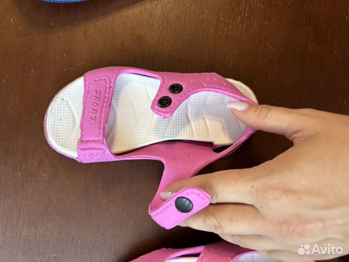 Сандалии для девочки пляжные