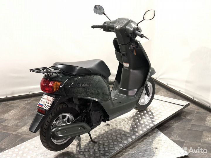 Скутер Honda Tact