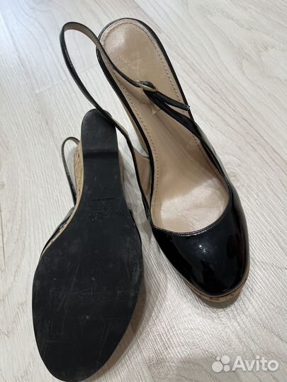 Босоножки женские