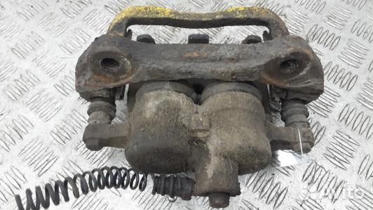 Суппорт тормозной передний левый land rover discov