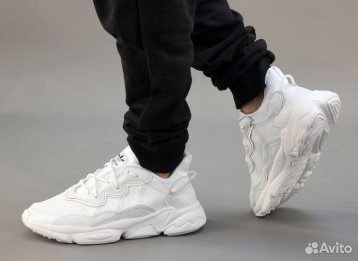 Кроссовки Adidas ozweego белые
