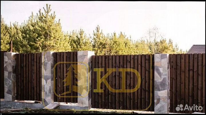 Забор из Каменного Дерева