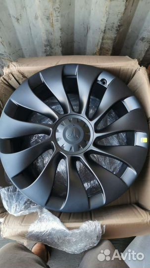 Новые оригинальные диски на Tesla Model 3