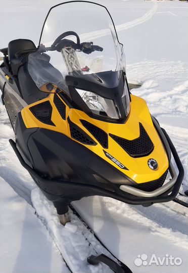 Продам снегоход BRP Ski-Doo Tundra WT 550F