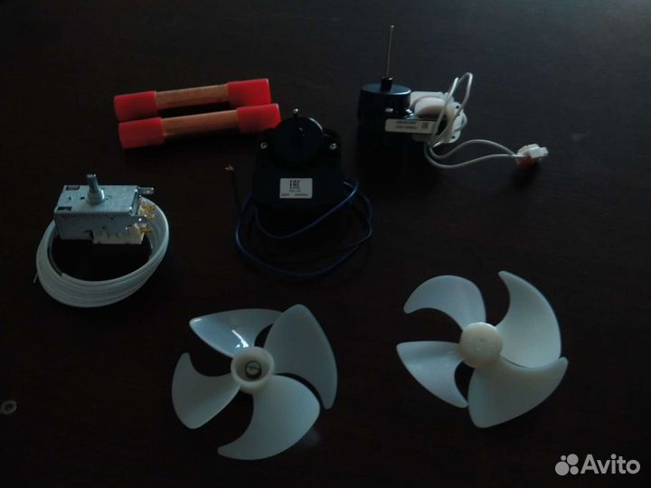 Вентилятор холодильника индезит стинол Аристон LG