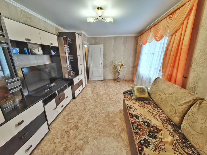 2-к. квартира, 50 м², 2/2 эт.