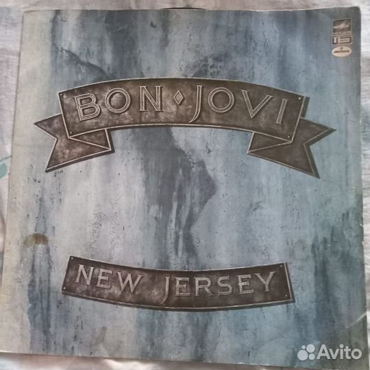 Виниловые пластинки -queen - bon jovi