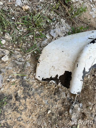 Пластик левый honda dio af 27 28