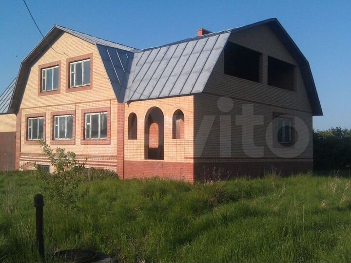 Коттедж 300 м² на участке 25 сот.