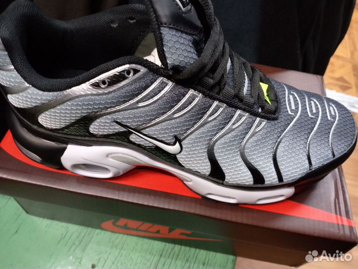 Кроссовки мужские nike