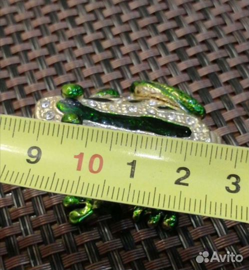 Фигурка шкатулка с Кристаллами Лягушка