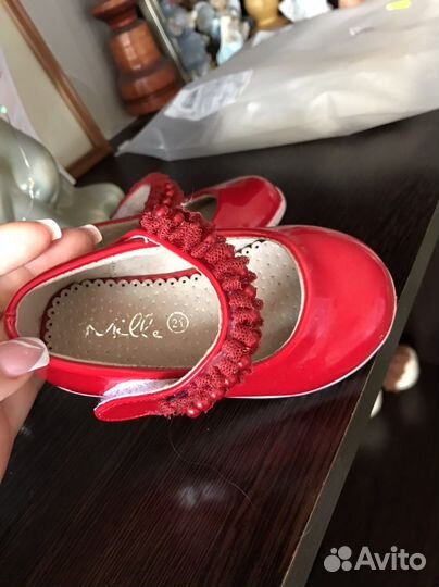 Продам туфельки