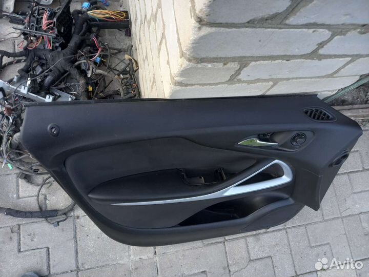 Opel zafira c дверная карта водительская