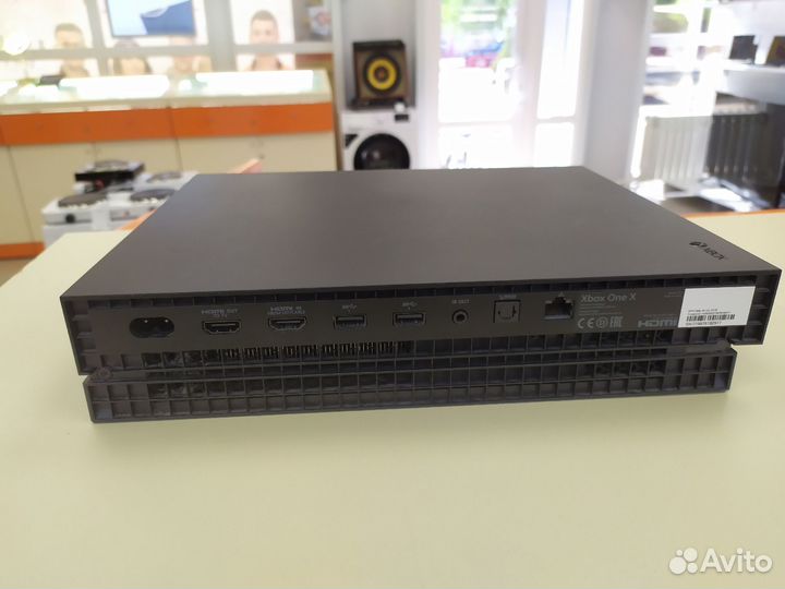 Приставка Microsoft Xbox One X 1Tb (Ленина 23)