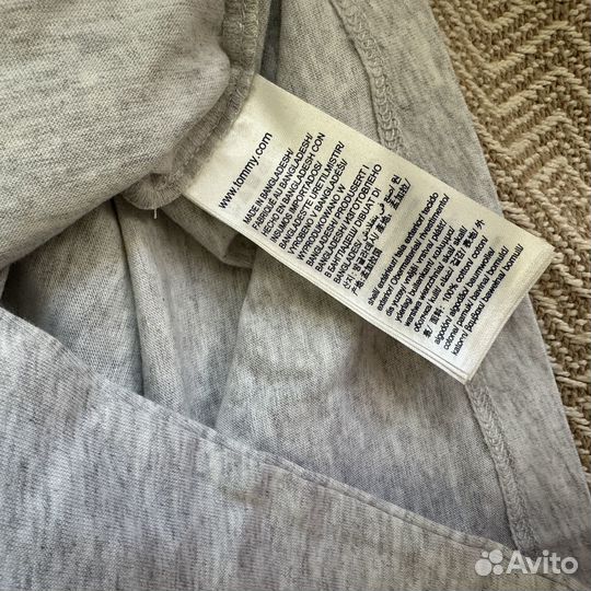 Лонгслив укороченный Tomy Hilfiger S новый