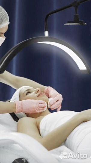 Лампа бестеневая дуга луна для косметолога