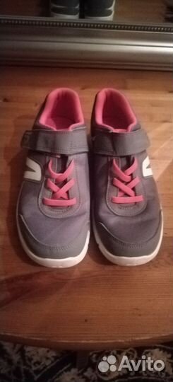 Кроссовки для девочки