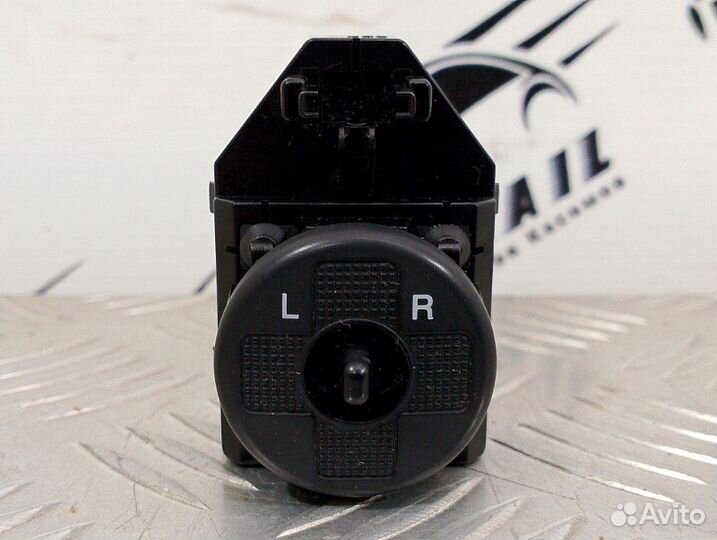 Блок управления зеркалами Hyundai Tucson JM 2.7