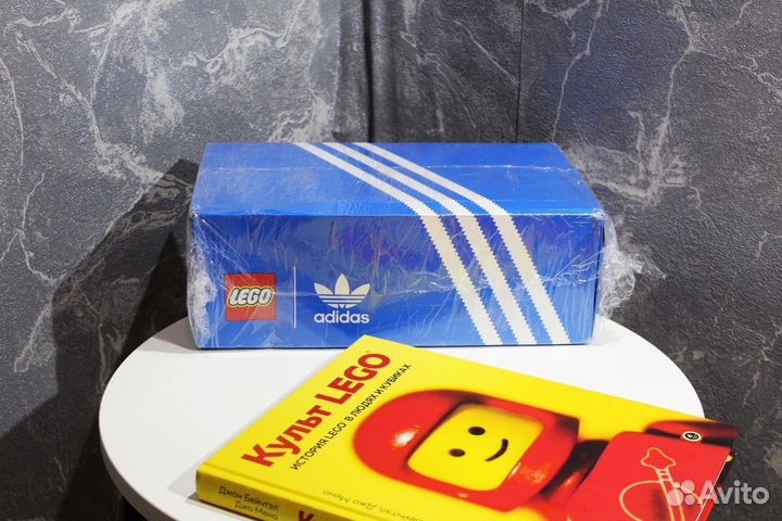 Оригинал Lego 10282 Adidas Originals Superstar