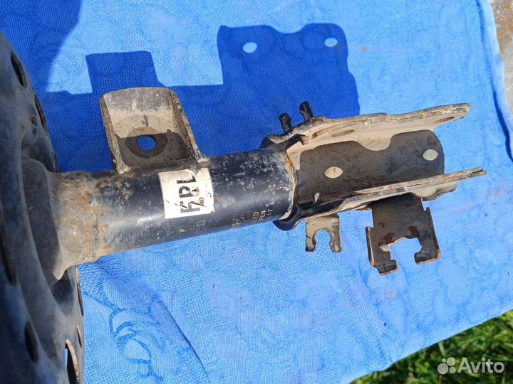 Nissan teana j32 стойка амортизатора