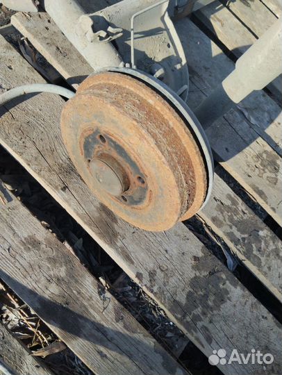 Балка задняя на Логан 1