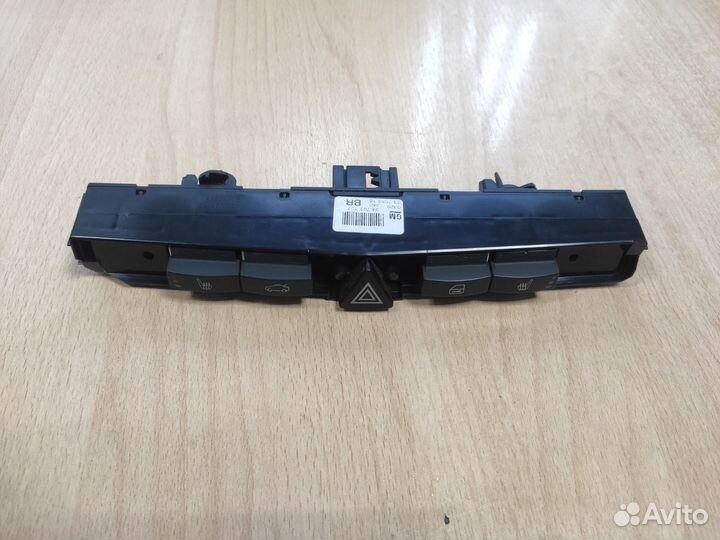 Блок кнопок Opel Astra H седан 1.6 2011