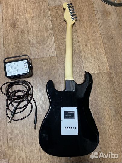 Комплект элетрогитара denn ST100 BK + миникомбик