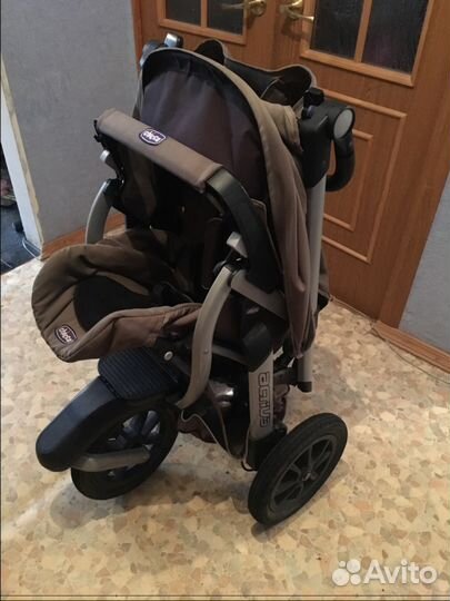 Продаю коляску Chicco Activ3