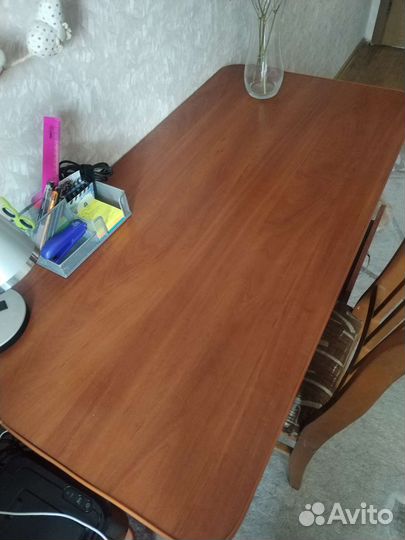 Письменный стол