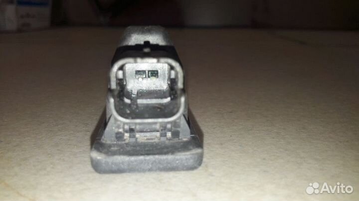 Фонарь подсветки номера Nissan Primera