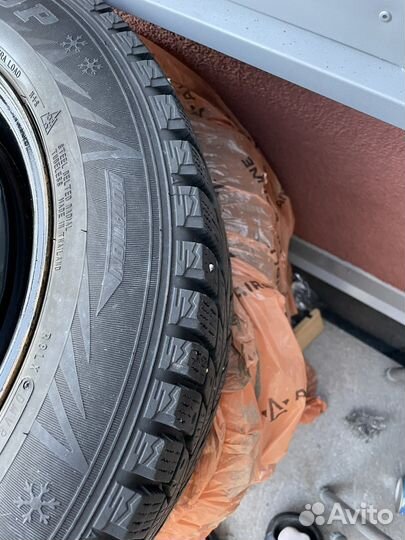 R15 Dunlop SP Winter Ice 02 185/65, PCD 5x100 DIA 38