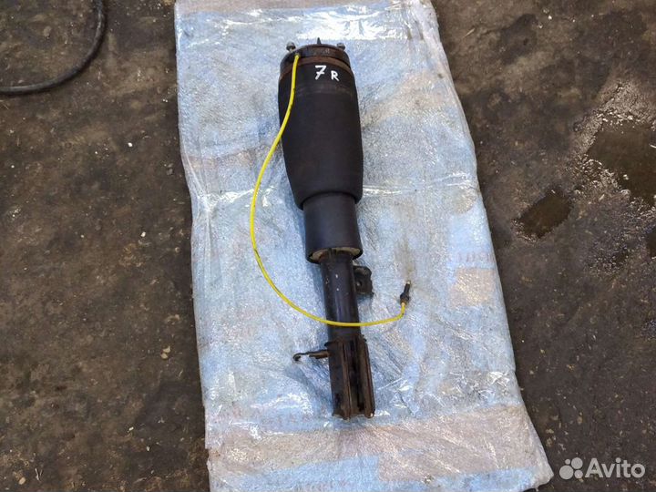 Пневмостойка Range Rover 2002-2012