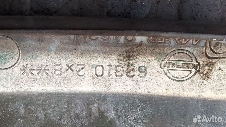 Решетка радиатора Nissan Terrano 2, 2004