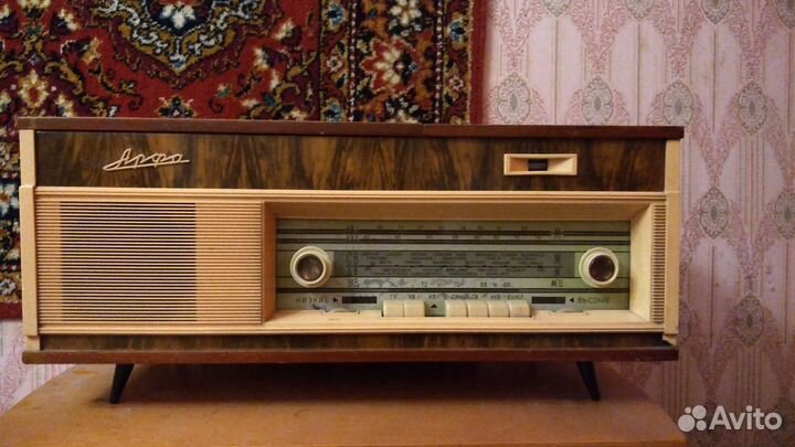 Радиола ламповая Арфа радиоприемник электропроигры