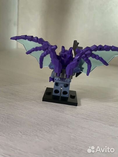 Фигурка из набора lego nexo knights 70352